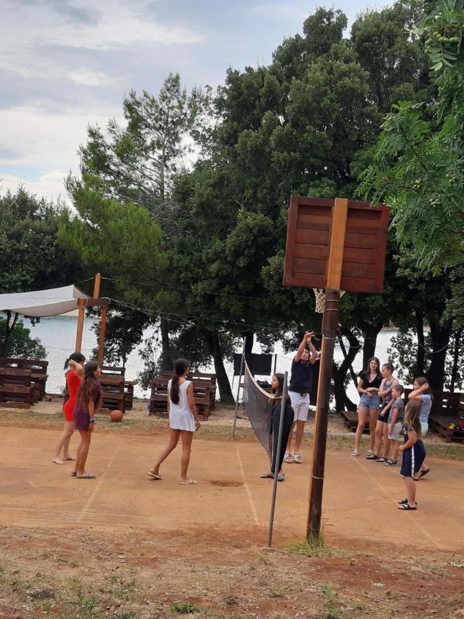 מלון באניולה Grand Veles Camp מראה חיצוני תמונה