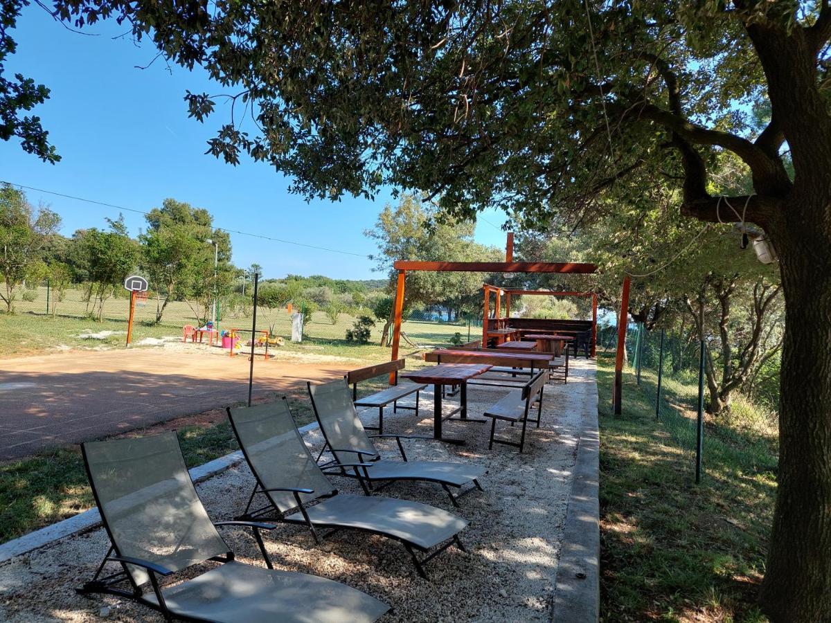 מלון באניולה Grand Veles Camp מראה חיצוני תמונה